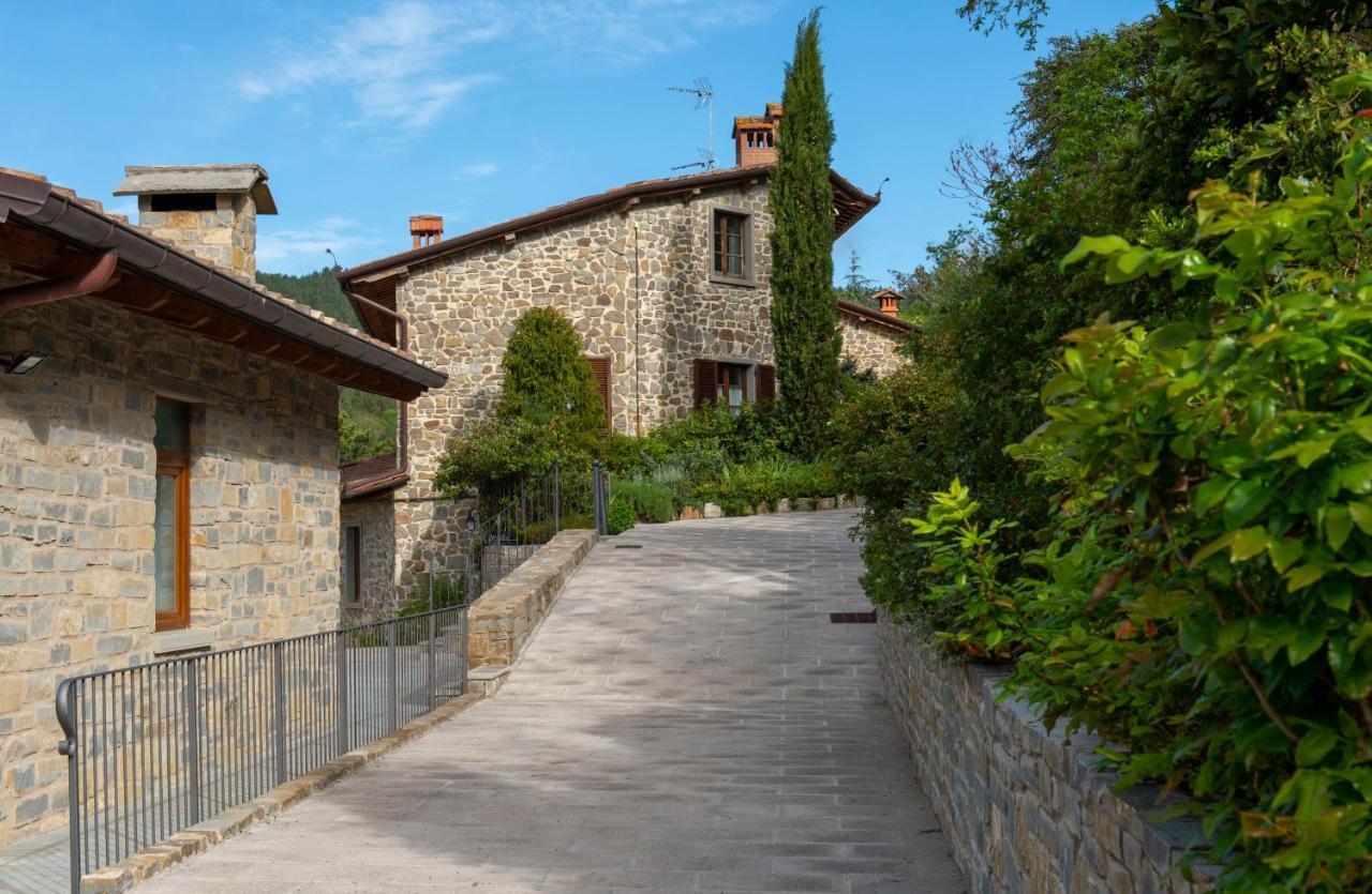 Borgo I Tre Baroni - Spa Suites & Resort Poppi Extérieur photo