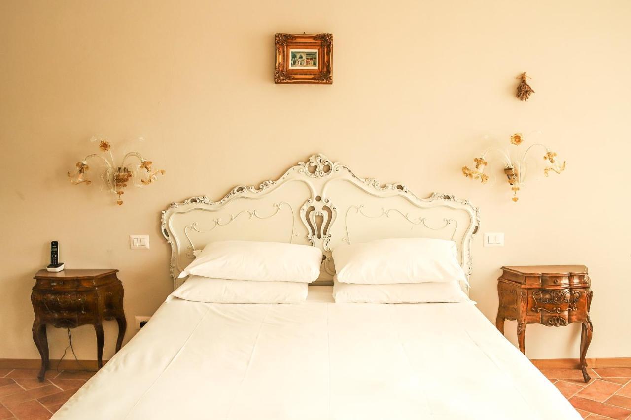 Borgo I Tre Baroni - Spa Suites & Resort Poppi Extérieur photo