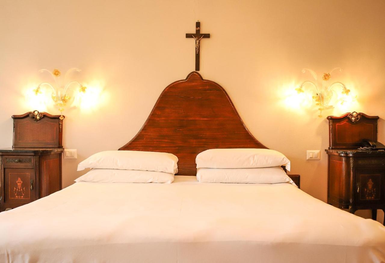 Borgo I Tre Baroni - Spa Suites & Resort Poppi Extérieur photo