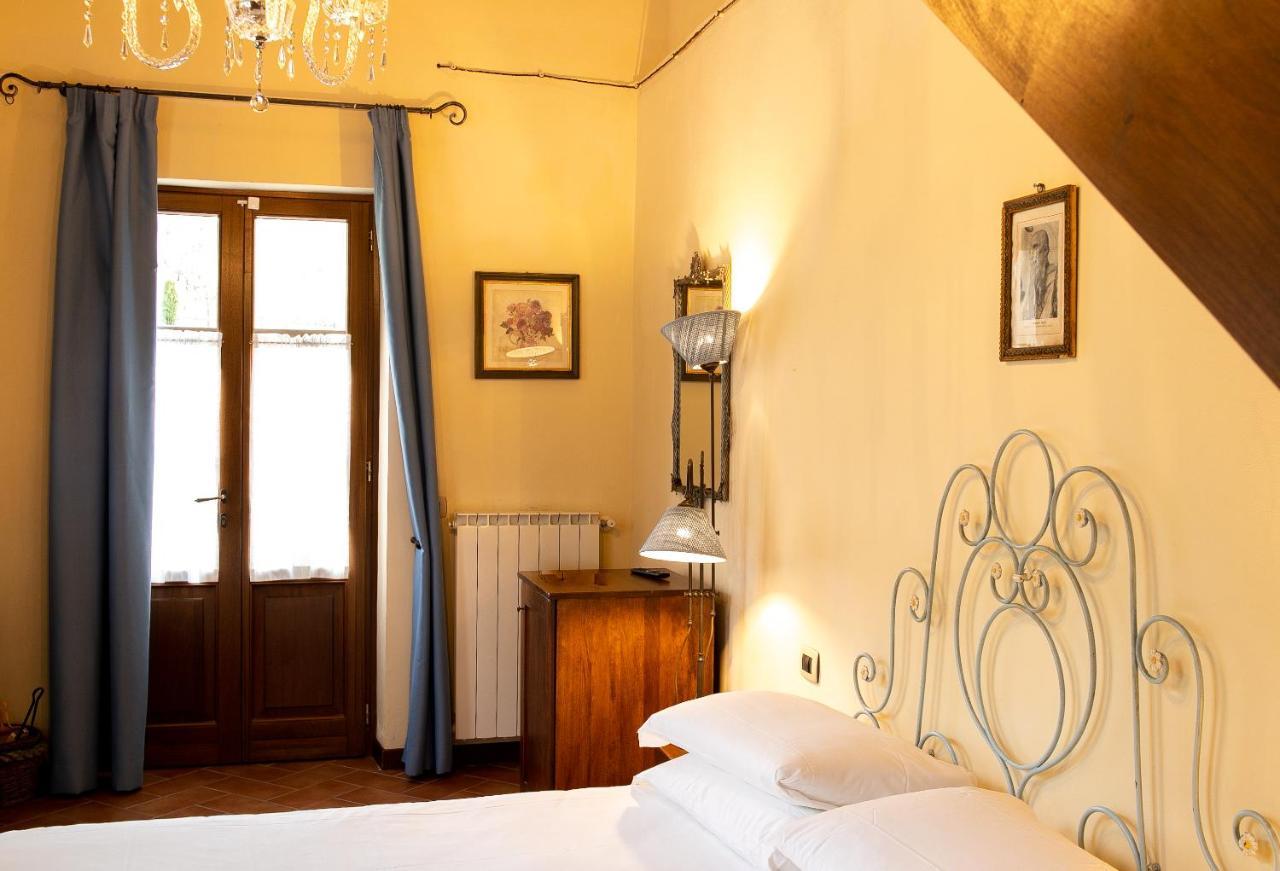 Borgo I Tre Baroni - Spa Suites & Resort Poppi Extérieur photo