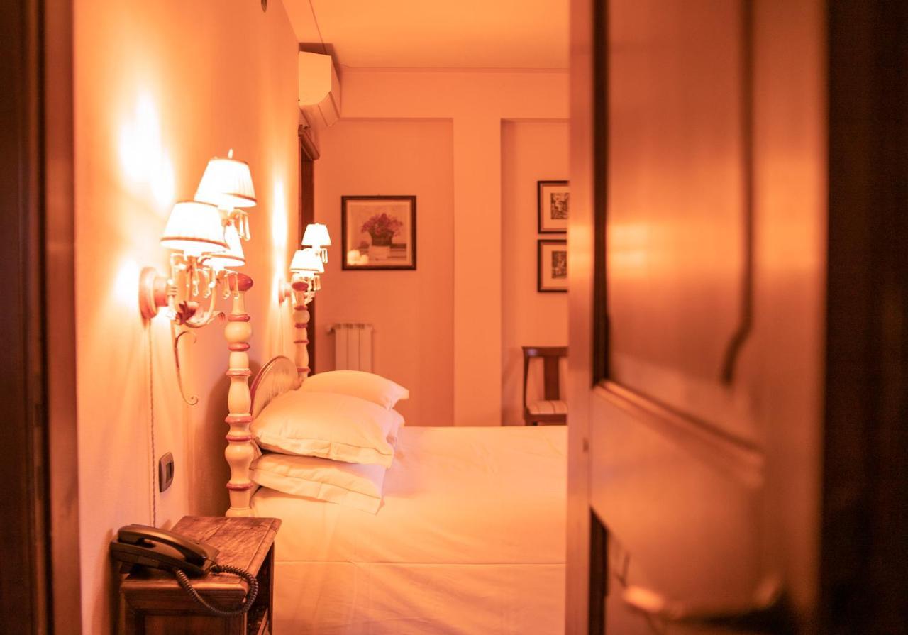 Borgo I Tre Baroni - Spa Suites & Resort Poppi Extérieur photo