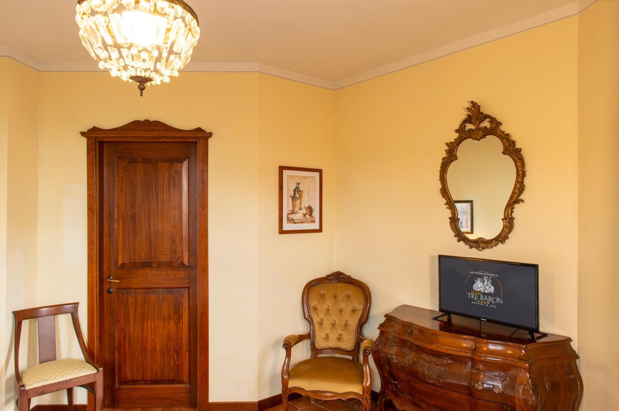 Borgo I Tre Baroni - Spa Suites & Resort Poppi Chambre photo