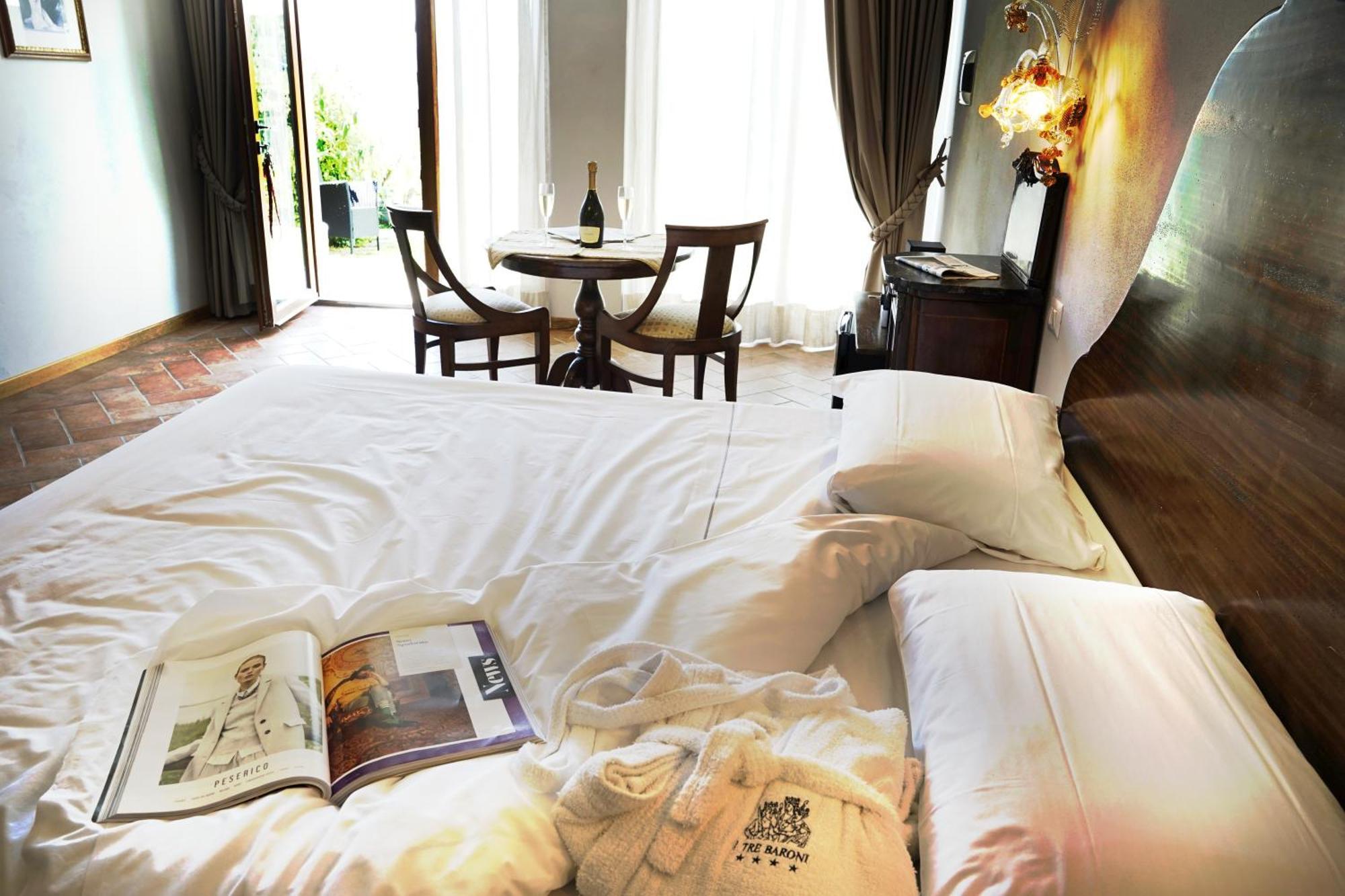 Borgo I Tre Baroni - Spa Suites & Resort Poppi Chambre photo
